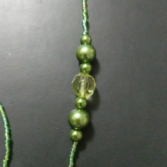 Green Beaded Blister Pearl Statement Necklace - Picture 2 of 3